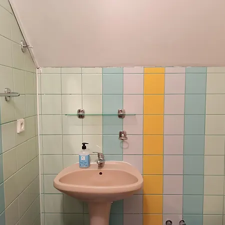 Ardilla * Lhota (Prague-East)